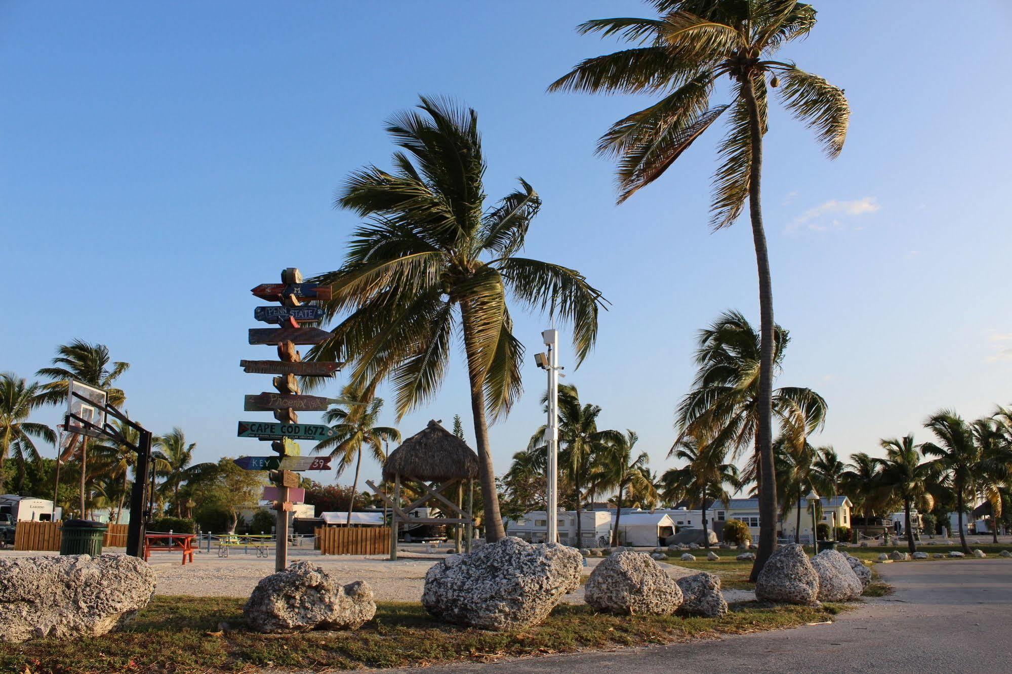 Sunshine Key Rv Resort & Marina Биг Пайн Кий Екстериор снимка